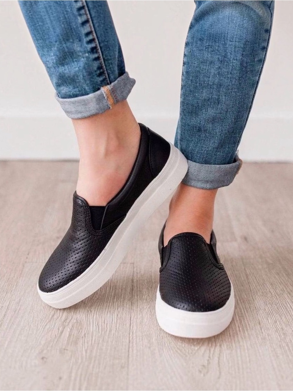NEW Soda Croft-G Black White Slip-on Platform Sneakers Black Womens Sizes NIB